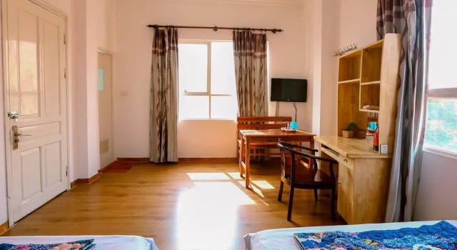 Oyo 437 Van Xuan Hotel