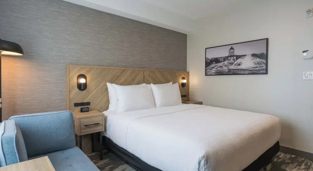Люкс Sandman Signature Winnipeg Airport Hotel & Suites