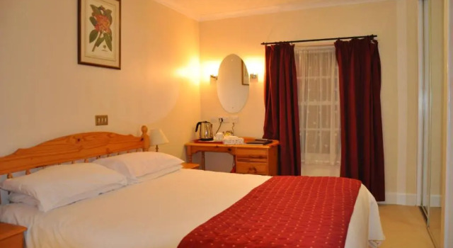 Номер Standard The Roundabout Hotel