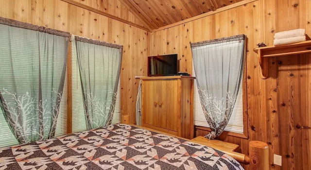 A Cherry Bloom 1 Bedroom 1 Bathroom Cabin