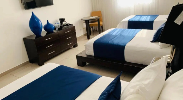 Трёхместный номер Standard Hotel Galerias HN