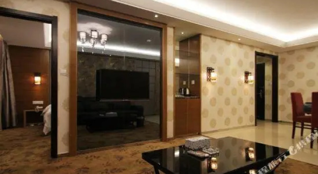 Люкс Deluxe Family Hotel