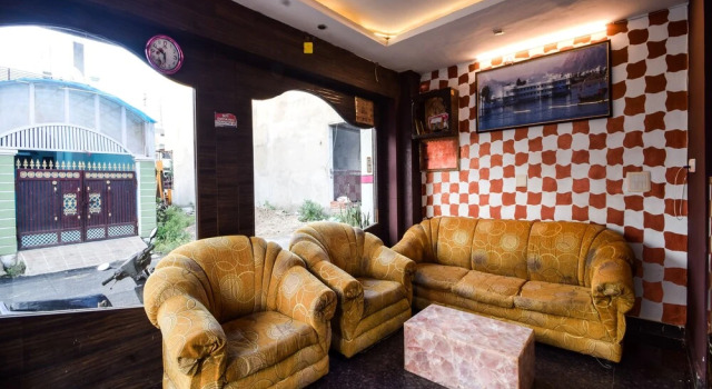 OYO 18425 Hotel Blue Mountain, Забронировать Отель Отели штата Раджастхана с завтраком, Завтраки