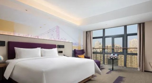 Люкс Business Hampton by Hilton Wuhan Sixin Guobo