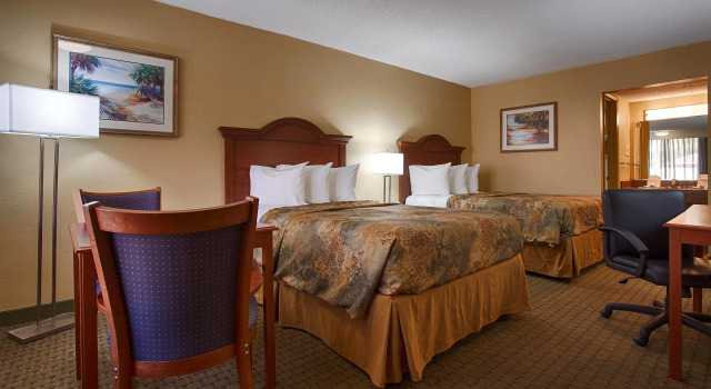Best Western Cocoa Inn, Varaa Hotelli Hotellit Space Coast pysäköinnillä, Pysäköinti