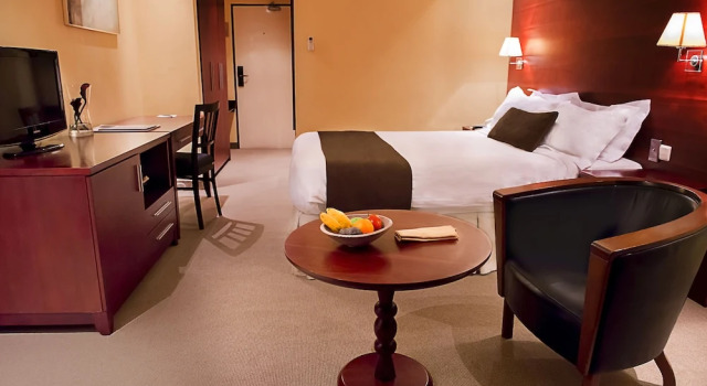 Номер Classic с балконом и с видом на сад Hotel des Mille Collines