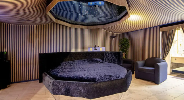 Двухместный люкс Economy Inn & Suites
