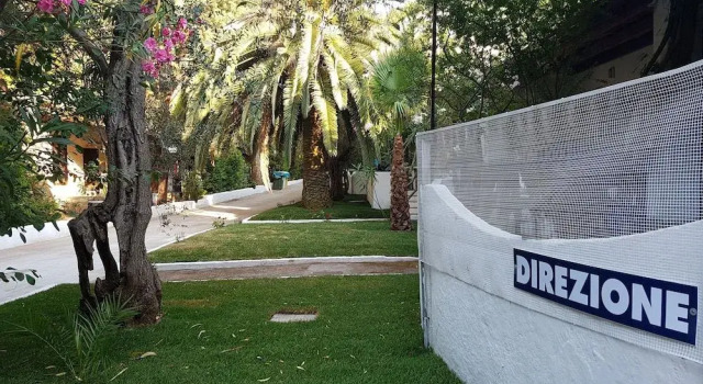 Covo Dei Saracini, Varaa Hotelli Hotellit Vieste uima-altaalla, Uima-allas