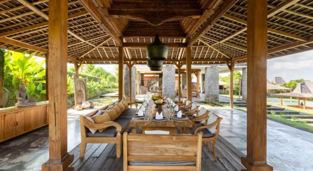 Кровать в общем номере с 6 комнатами Alami Boutique Villas & Resort