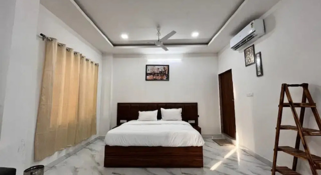 Hotel Raj Villas Palace - Jodhpur, Забронировать Отель Отели штата Раджастхана с парковкой, Парковка