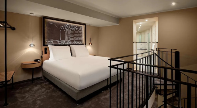 Двухместный люкс John Moore Дуплекс Wasserturm Hotel Cologne, Curio Collection by Hilton