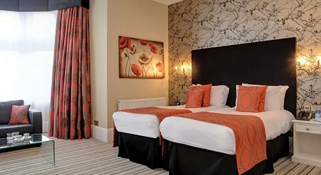 Superior huone Burlington Hotel