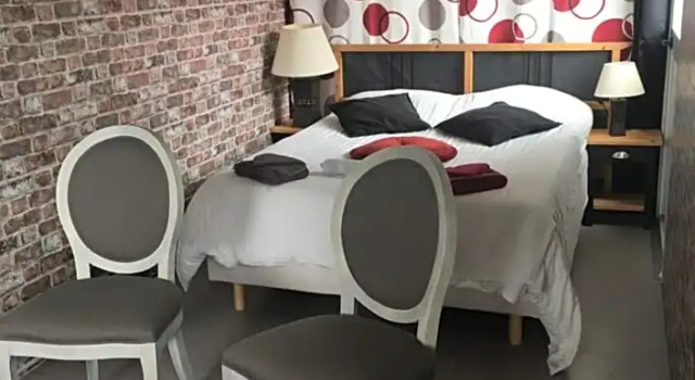 Atelierchic, Забронировать Отель Отели Ле-Лаванду с бассейном, Бассейн