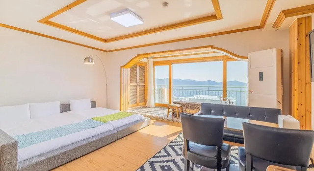 Geoje Daesan Oceanview Spa Pension, Забронировать Курортный отель Курортные отели Кодже, Курортный отель