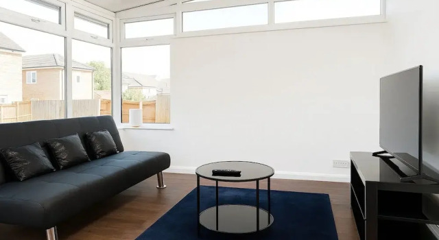 Prime 4BR Reading House & Free Parking