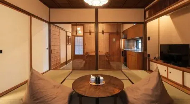 Kurohoro Machiya House, Забронировать Отель Отели Канандзава 4 звезды, рядом с Kazuemachi Tea House Street, 4*