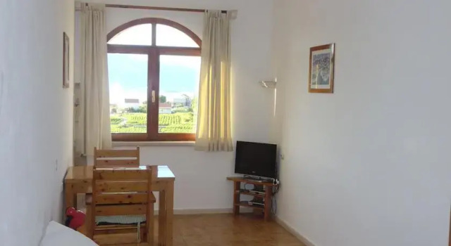 Apartments Grk, Забронировать Апартаменты/квартира Отели Лумбарды с парковкой, рядом с Пляж Билин Жал, Парковка