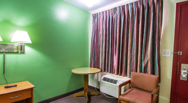 Двухместный номер Standard Rodeway Inn Fort Pierce I-95
