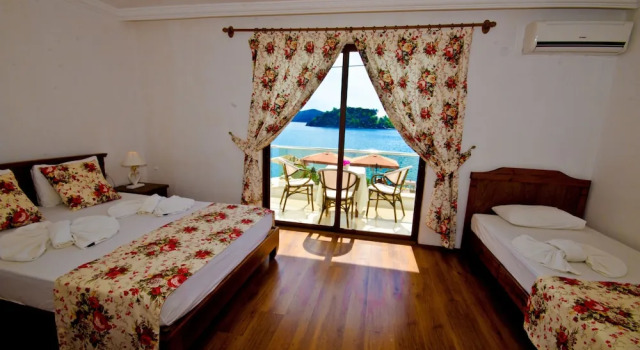 Двухместный номер Deluxe с балконом и с видом на море Bozburun Dinc Otel