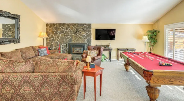 Коттедж Bend Golf & Country Club Vacation Home