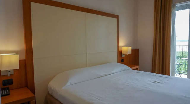 Номер Comfort Hotel Mavino