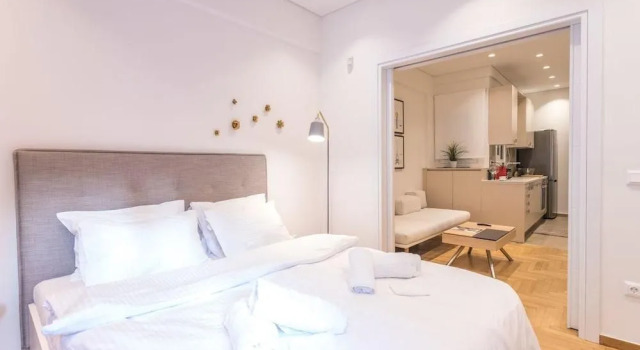 QuietFlat 4th Flr HiEnd 1bdr, Забронировать Отель Отели Афины 3 звезды, рядом с Музей нумизматики, 3*