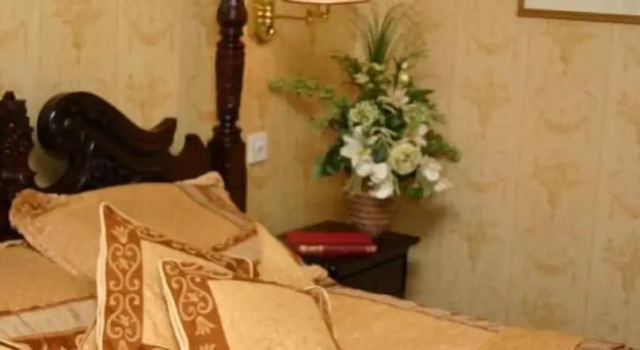 Tullylagan Country House Hotel, Забронировать Отель Кукстаун 