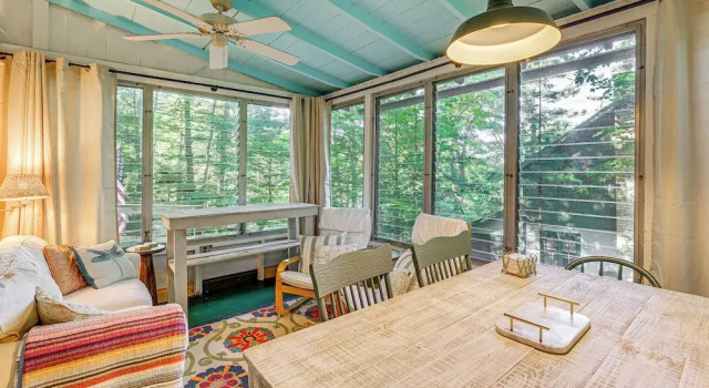Коттедж ~ 1 Mi to Dtwn Grand Haven: Lake Michigan Cabin