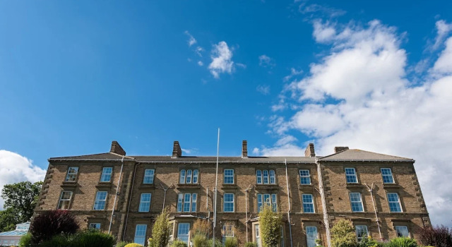 Gilsland Hall Hotel, Забронировать Отель Отели Шотландских границ с парковкой, Парковка