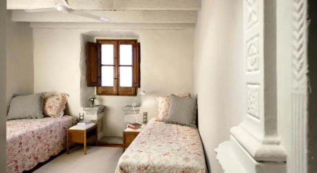 Can Mora de Dalt, Book Hotel Sant Vicenc de Montalt Costa del Maresme