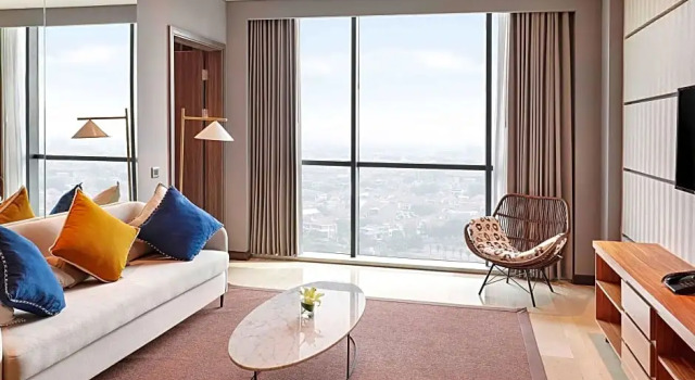 Süit Novotel Samator Surabaya Timur