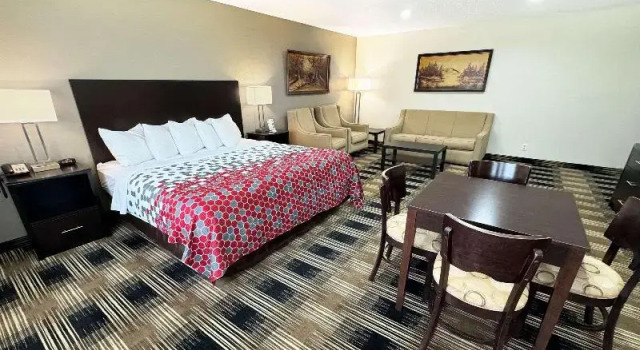 Люкс Econo Lodge Wausau - Rothschild