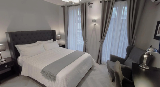 Double Bed Hotel