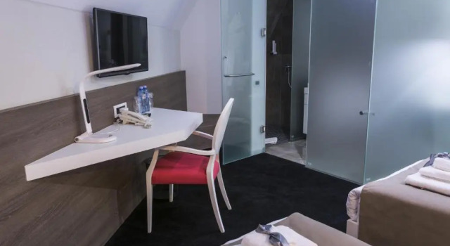 Трёхместный номер Standard Garni Hotel Eter