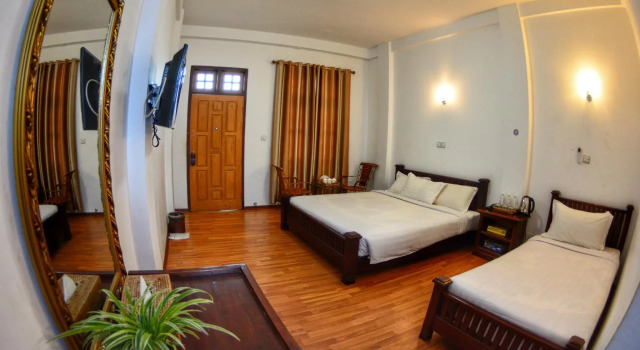 Hotel Spring