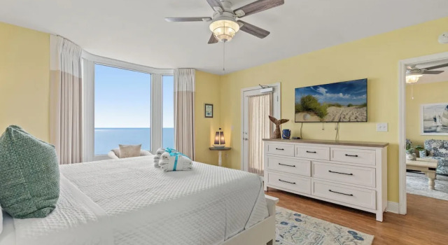 Номер Standard с балконом и с видом на океан Emerald Beach