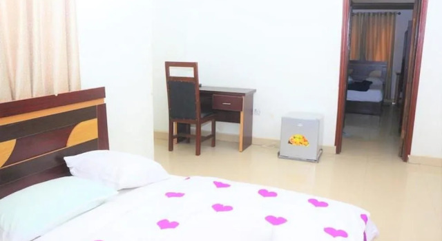 Empire International Hotels, Rezervovat Hotel Hotely v Owerri s parkováním, Parkování