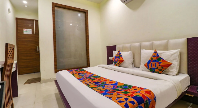 Номер Premium Super Collection O by OYO Railway Station Amritsar Formerly Golden Home