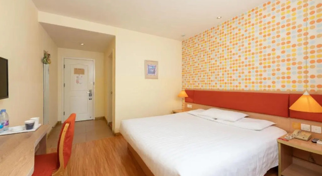 Номер Business Home Inn Dalian North Railway Station