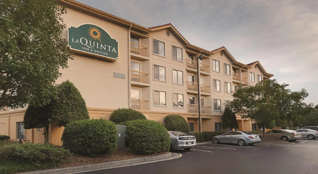 Кровать в общем номере La Quinta by Wyndham Raleigh Durham Intl AP
