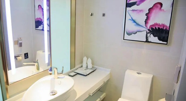 Люкс Deluxe Lavande Hotel Shenzhen Shajing Houting Metro Station Branch
