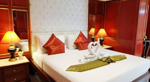 Люкс с балконом Grand Hill Resort and Spa
