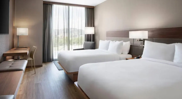 Двухместный номер Standard AC Hotel by Marriott Pittsburgh Downtown