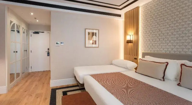 Номер Superior с видом на улицу Catalonia Plaza España Hotel & Spa