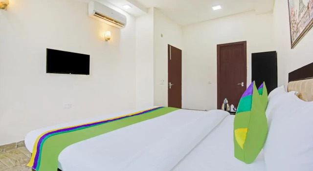 OYO Rooms Noida Sector 72, Забронировать Отель Нойда штат Уттар-Прадеш