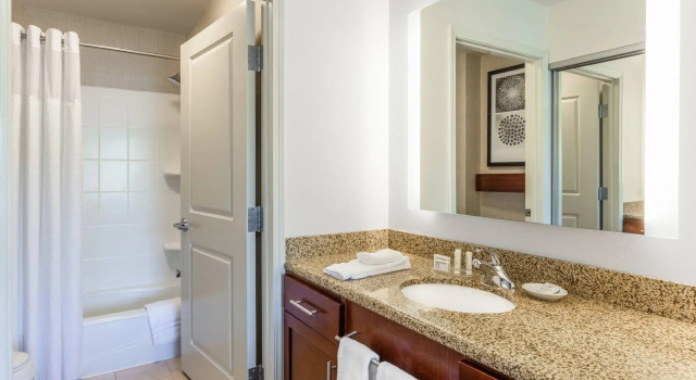 Люкс с 2 комнатами Residence Inn by Marriott Duluth