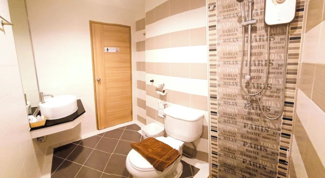 Трёхместный номер Standard OMG Hotel