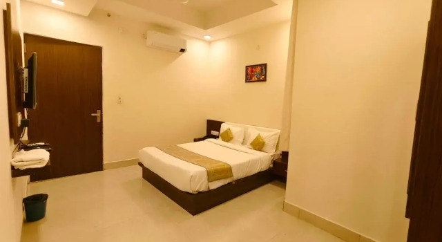 Hotel Veer Palace near Udaipole Udaipur, Забронировать Отель Отели штата Раджастхана с парковкой, Парковка
