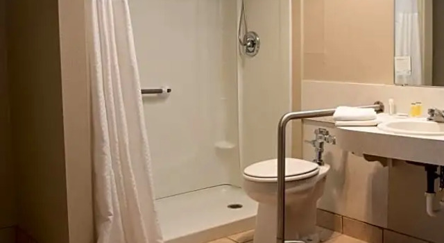 Номер Standard Days Inn by Wyndham Waynesboro