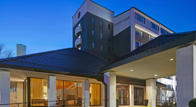 Courtyard Chicago Elmhurst/Oakbrook Area, Забронировать Отель Отели Иллинойс 3 звезды, 3*